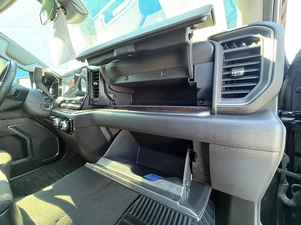 Used 2023 Onyx Black GMC Elevation image 15
