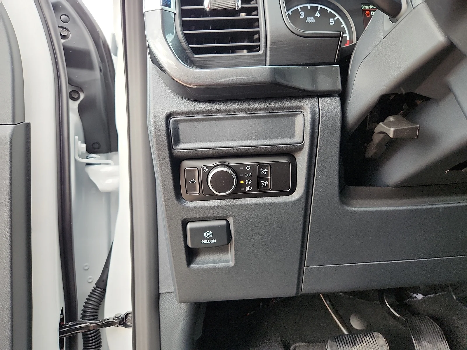 New 2026 Oxford White Ford STX image 16
