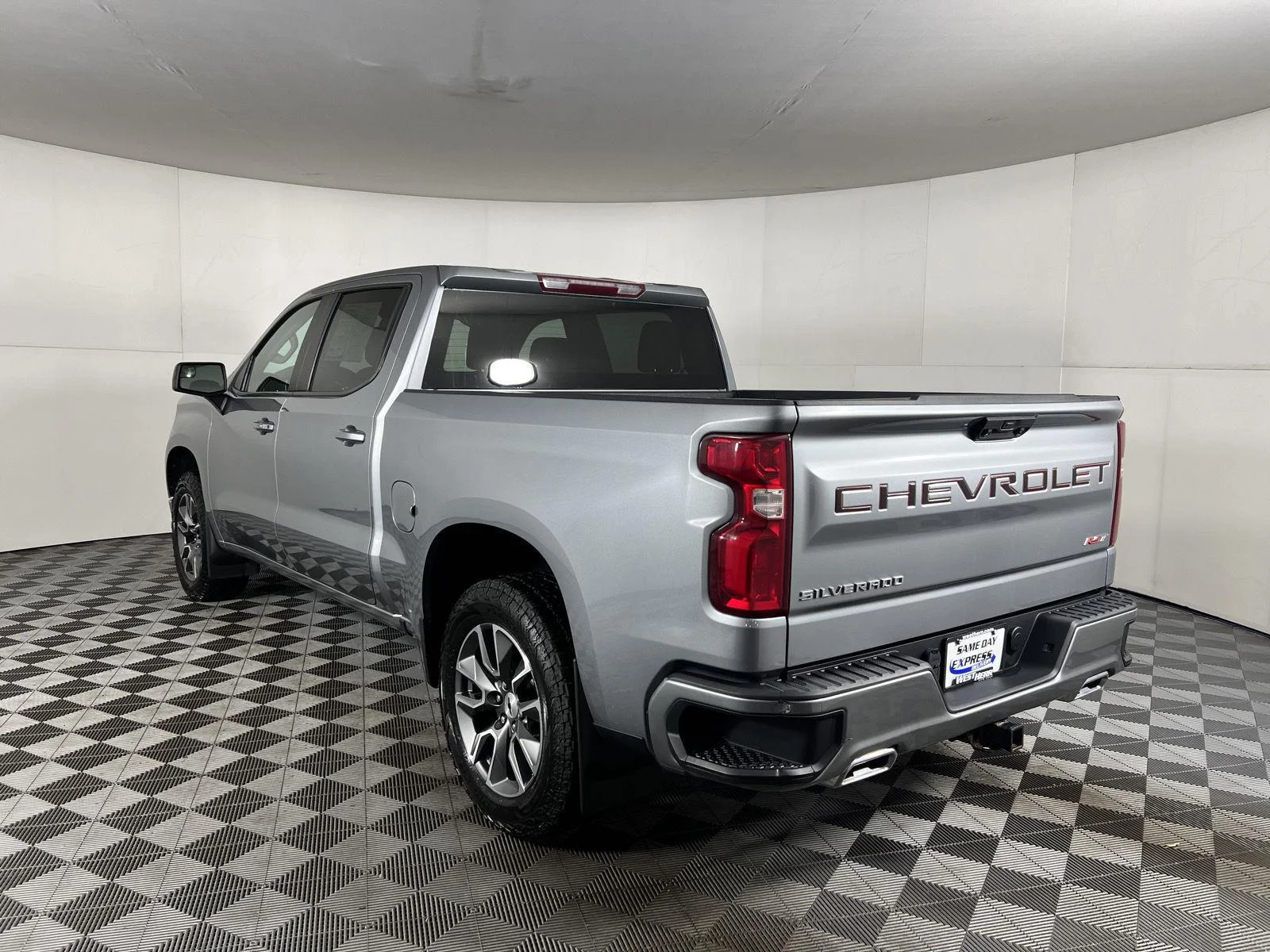 Used 2023 Sterling Gray Metallic Chevrolet RST image 7