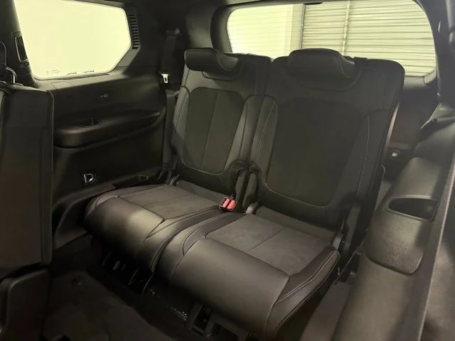 New 2026 Baltic Gray Metallic Clear-Coat Exterior Paint Jeep Altitude image 14