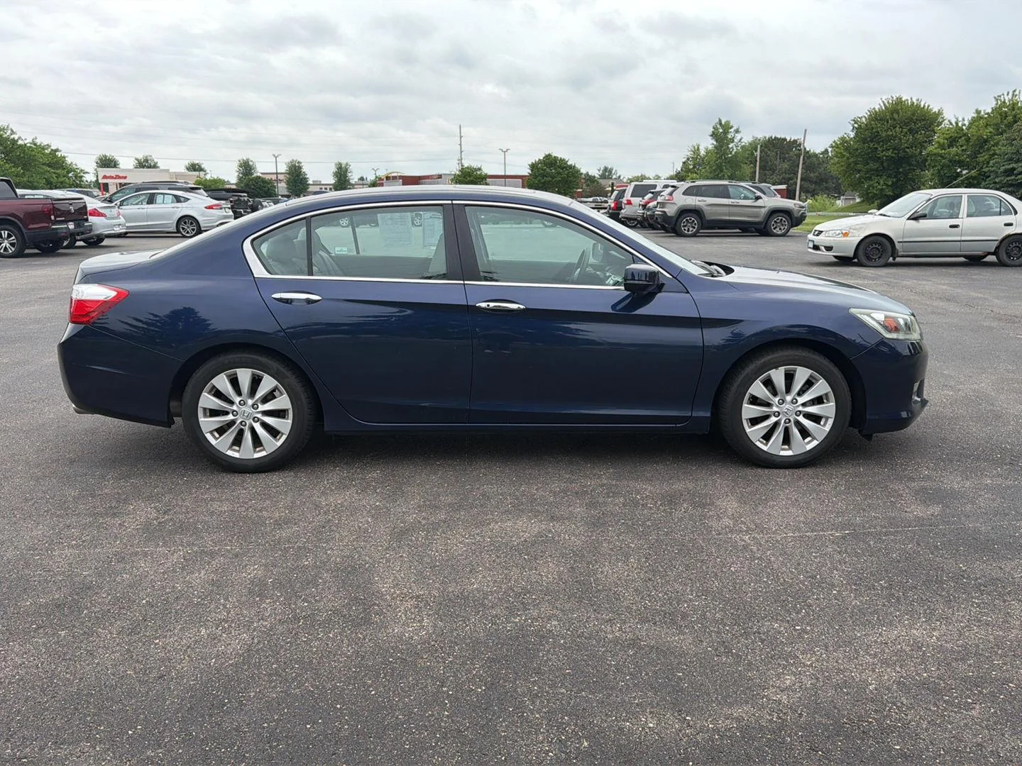 Used 2014 Obsidian Blue Pearl Honda EX-L image 8