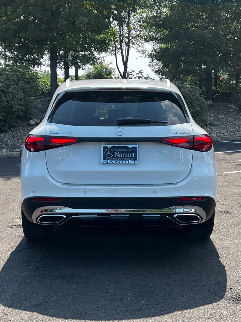 Used 2023 White Mercedes-Benz GLC 300 image 6