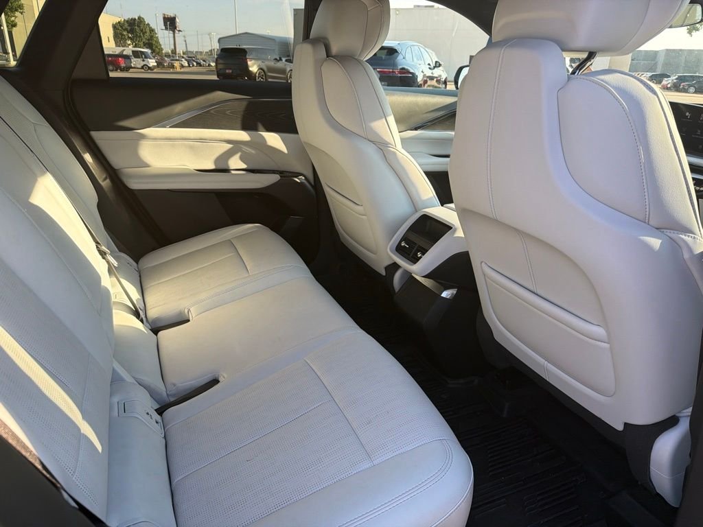 Used 2024 Blue Cadillac Luxury image 10