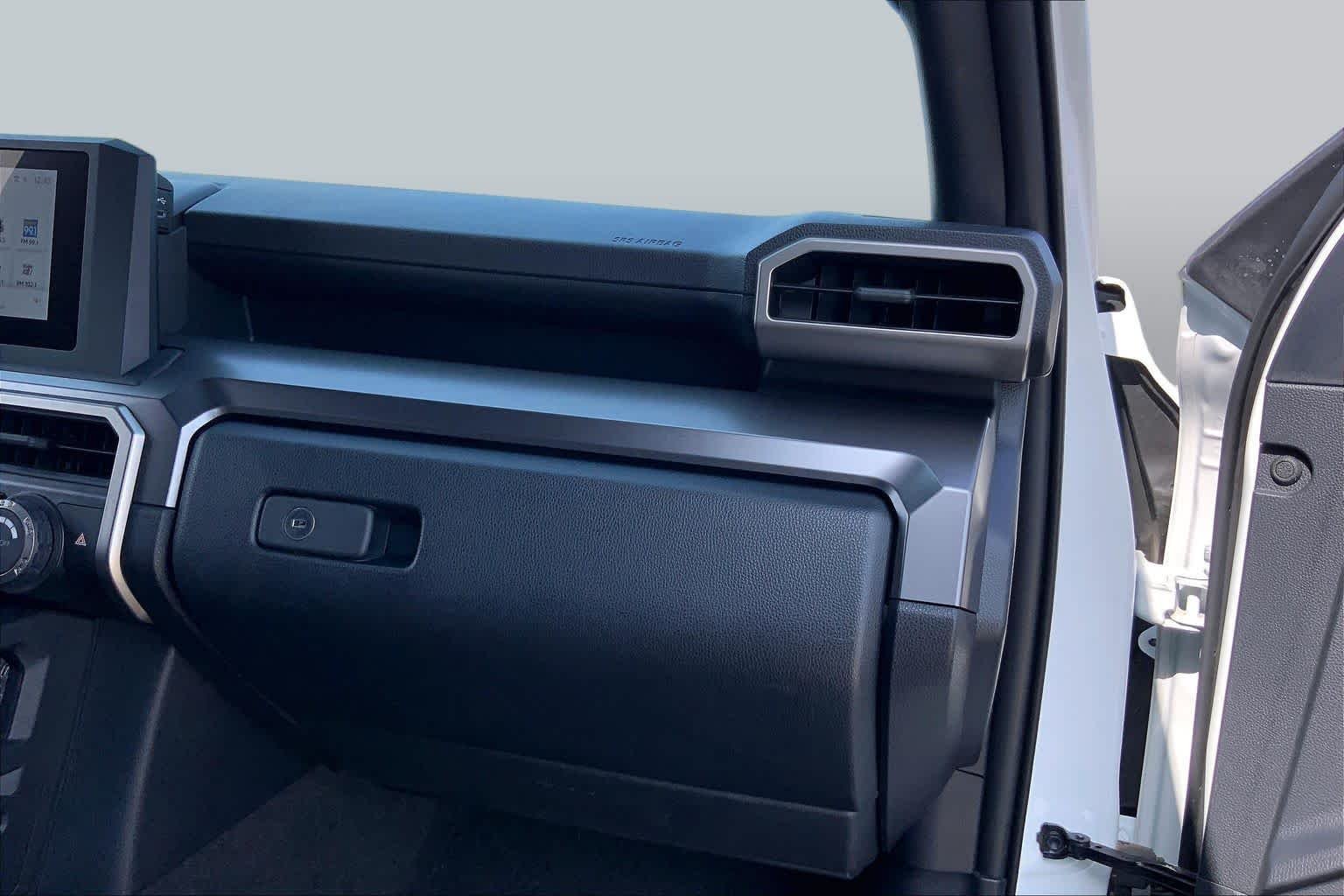 Used 2025 Ice Cap Toyota SR5 image 18