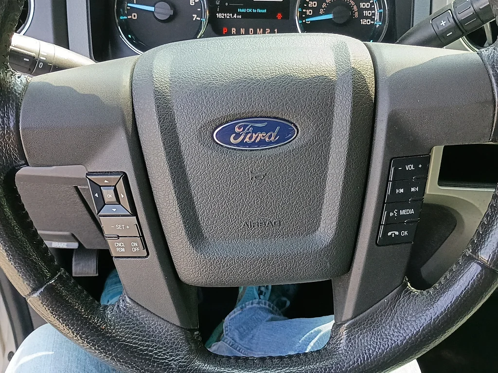 Used 2011 Ingot Silver Metallic Ford XLT image 20