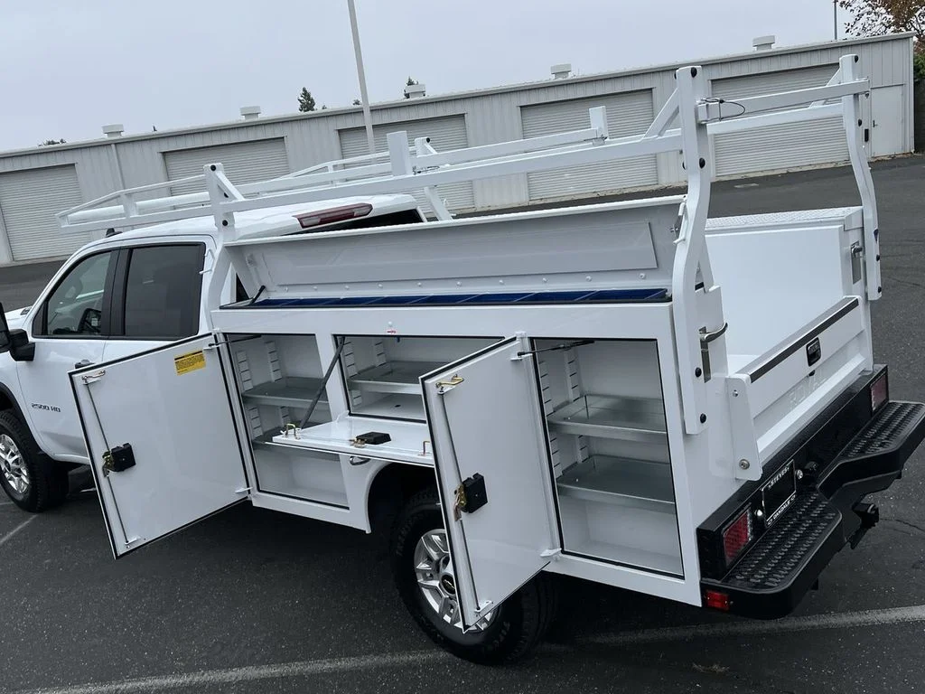 New 2026 Summit White Chevrolet WT image 35