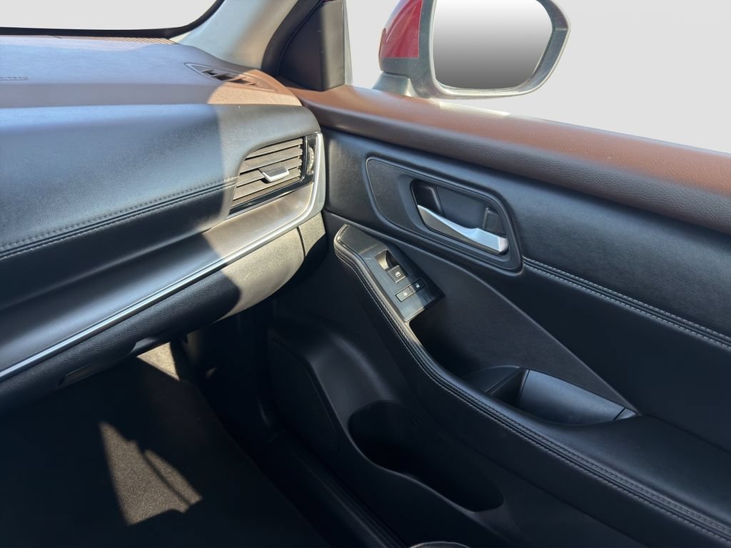 Used 2022 Red Nissan SV FWD image 26