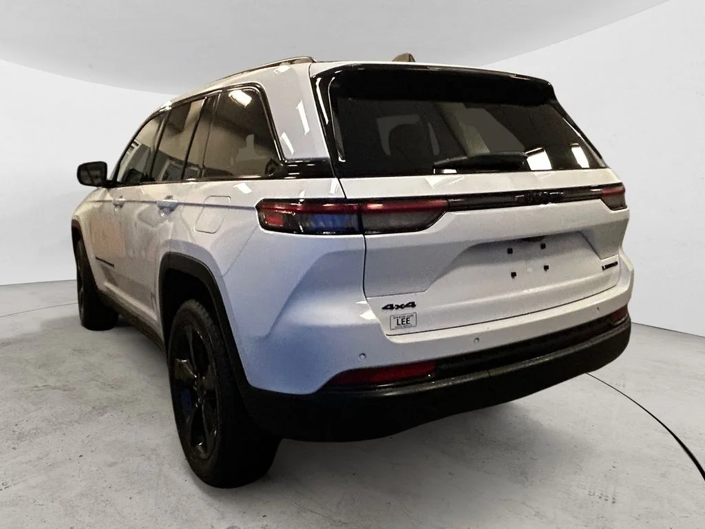 Used 2023 Bright White Jeep Limited image 3