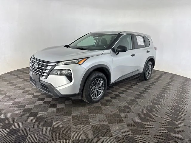 Certified Used 2024 Silver Nissan S image 3