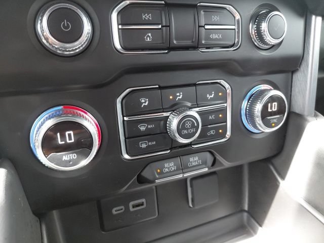 Used 2024 Onyx Black GMC SLE image 24