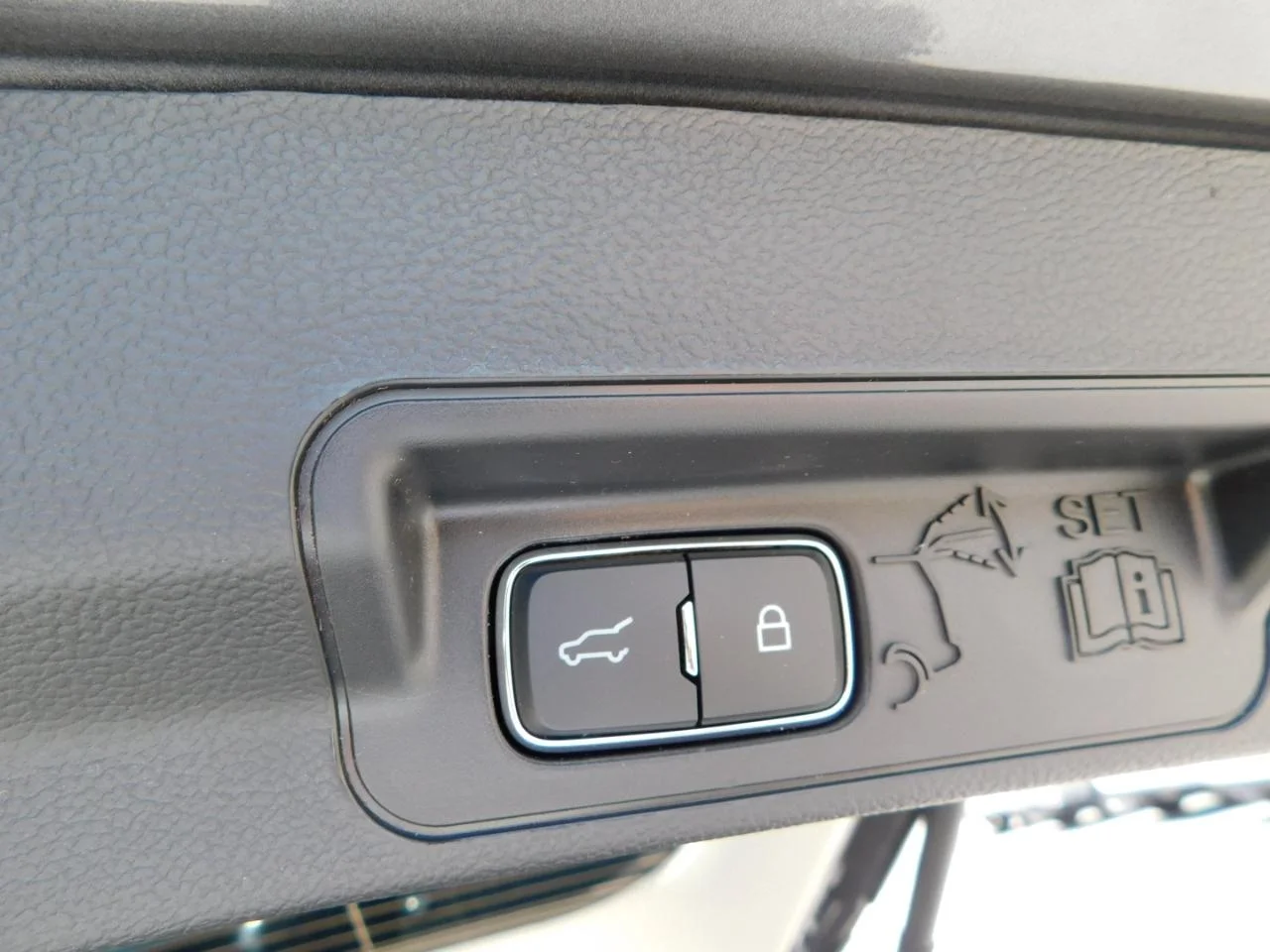 New 2026 Carbonized Gray Metallic Ford Active image 23