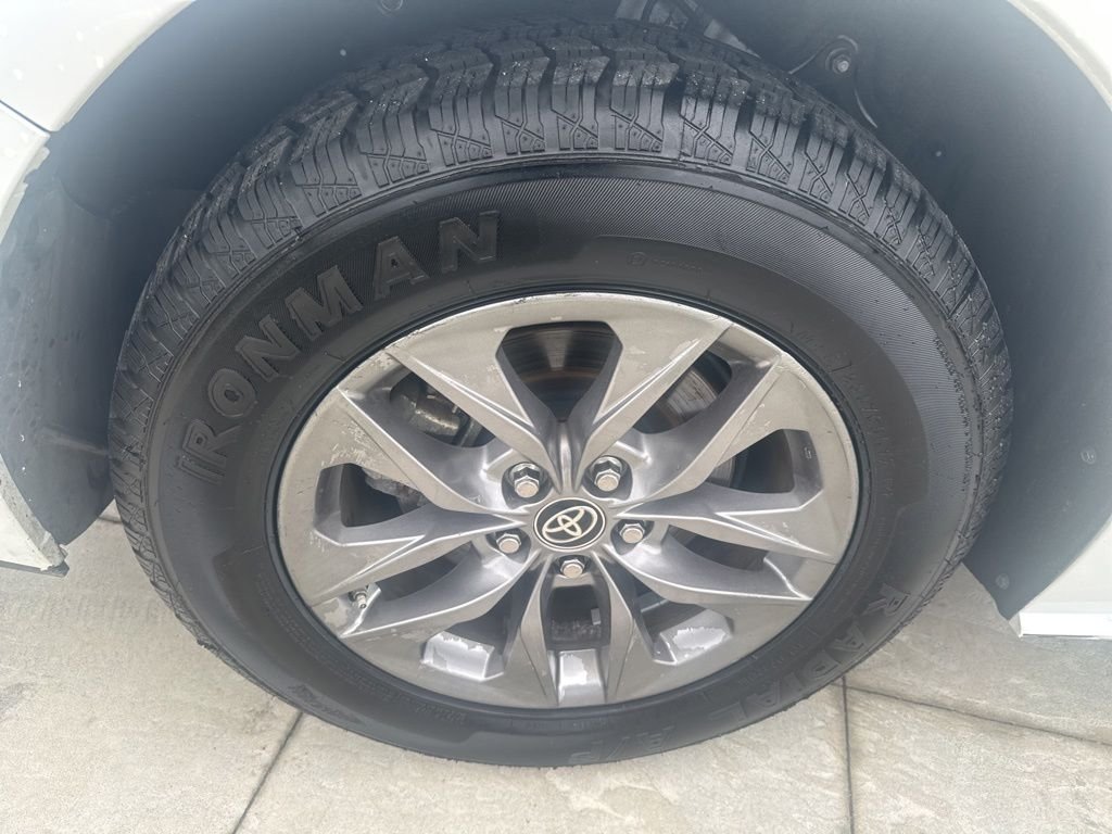 Used 2025 Beige Toyota XLE image 11