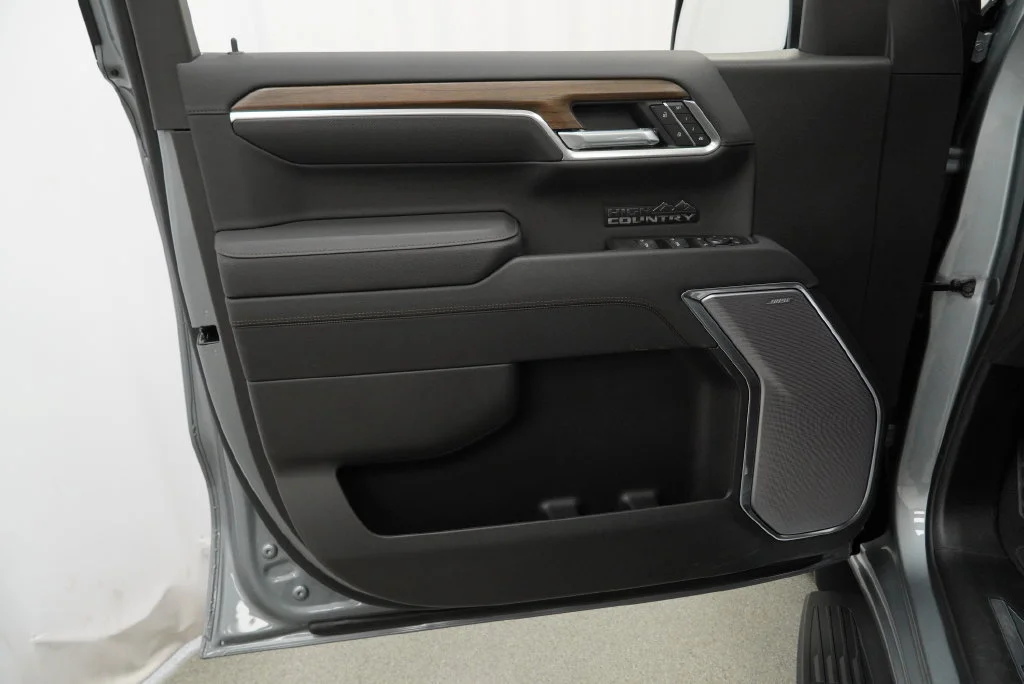 New 2026 Sterling Gray Metallic Chevrolet High Country image 22