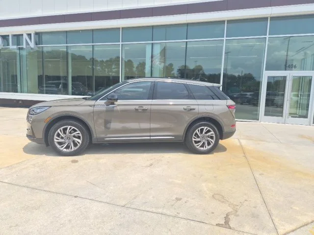 Used 2025 Gray Lincoln Premiere image 1