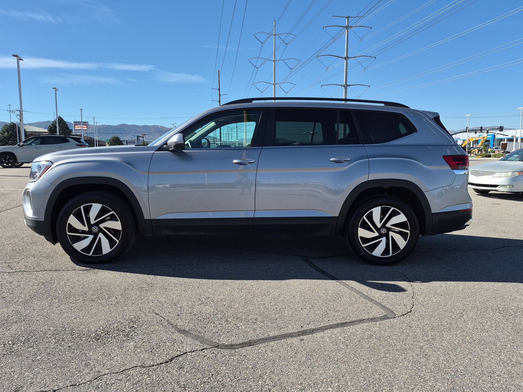 Used 2026 Silver Volkswagen 2.0T SE w/Technology image 7