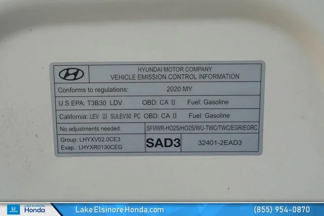 Used 2020 Quartz White Pearl Hyundai SE image 31