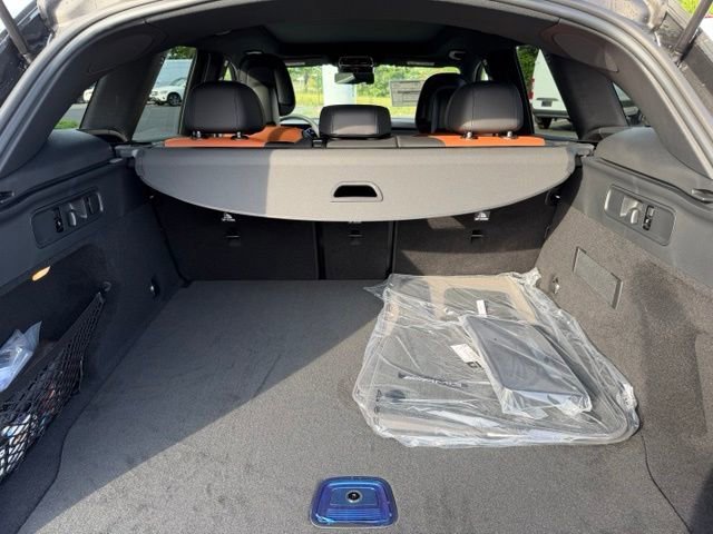 New 2026 Graphite Grey Metallic Mercedes-Benz GLC 300 image 26