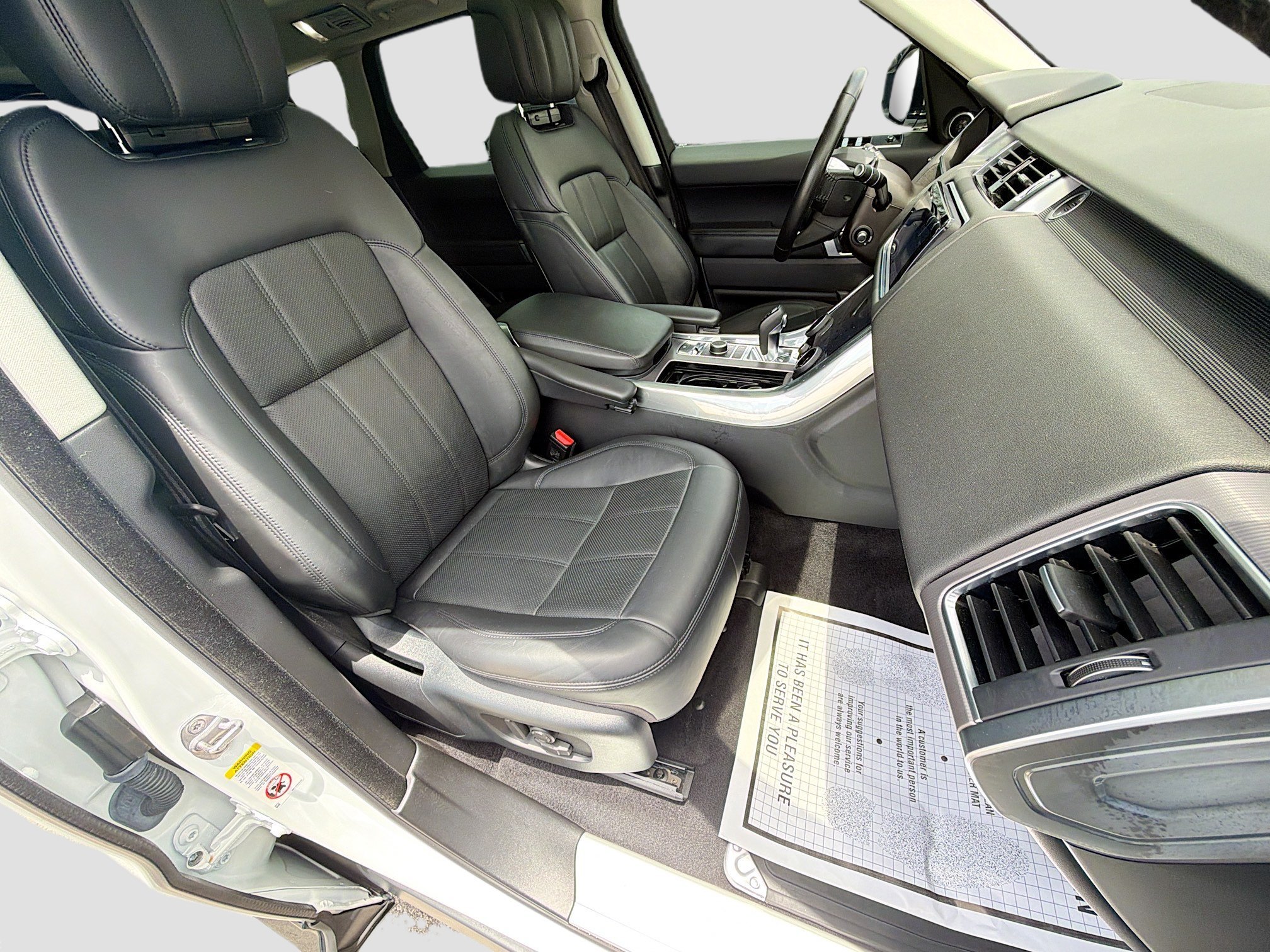 Used 2019 Fuji White Land Rover HSE image 14
