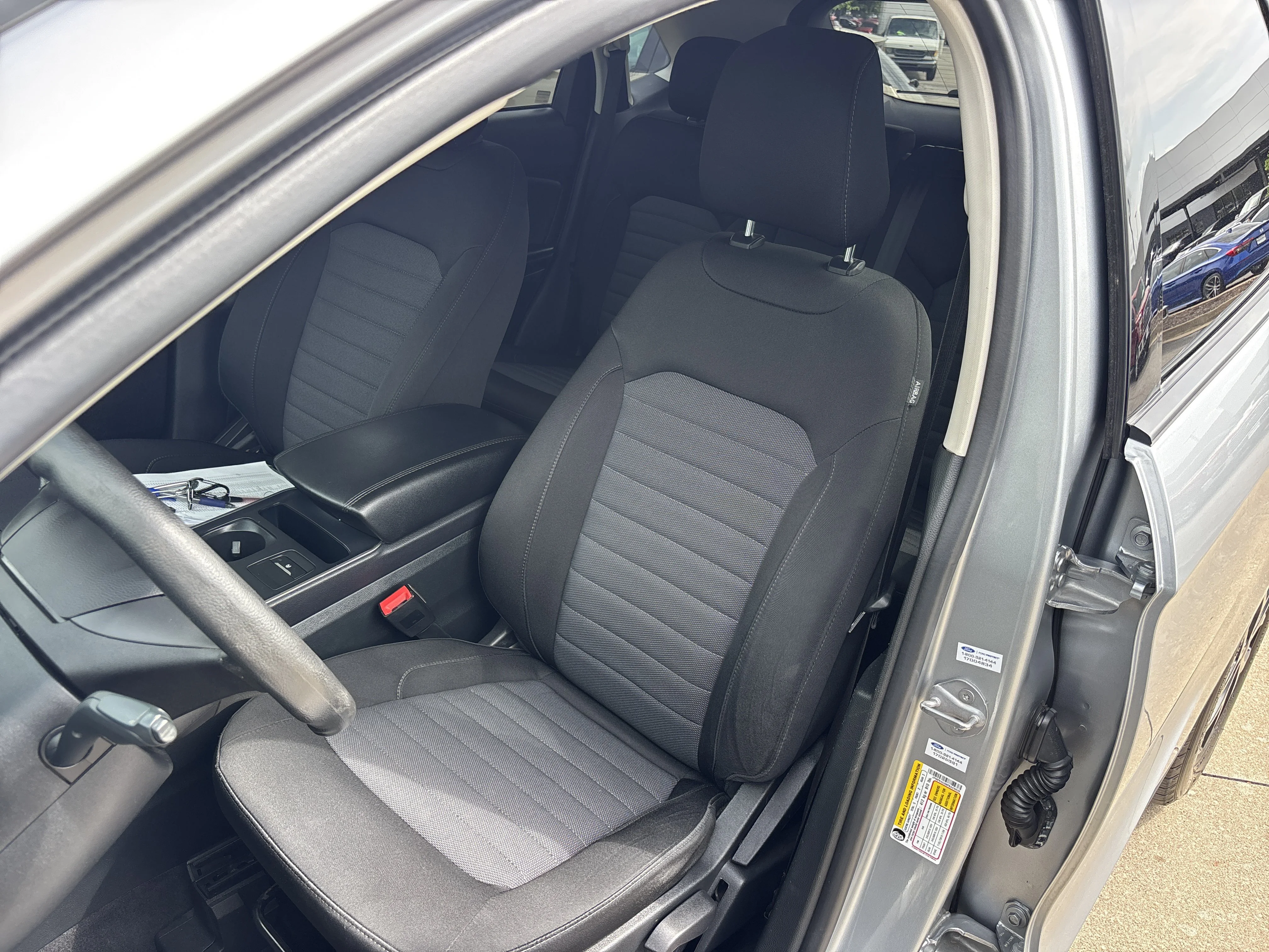 Used 2023 Iconic Silver Metallic Ford SE AWD image 17