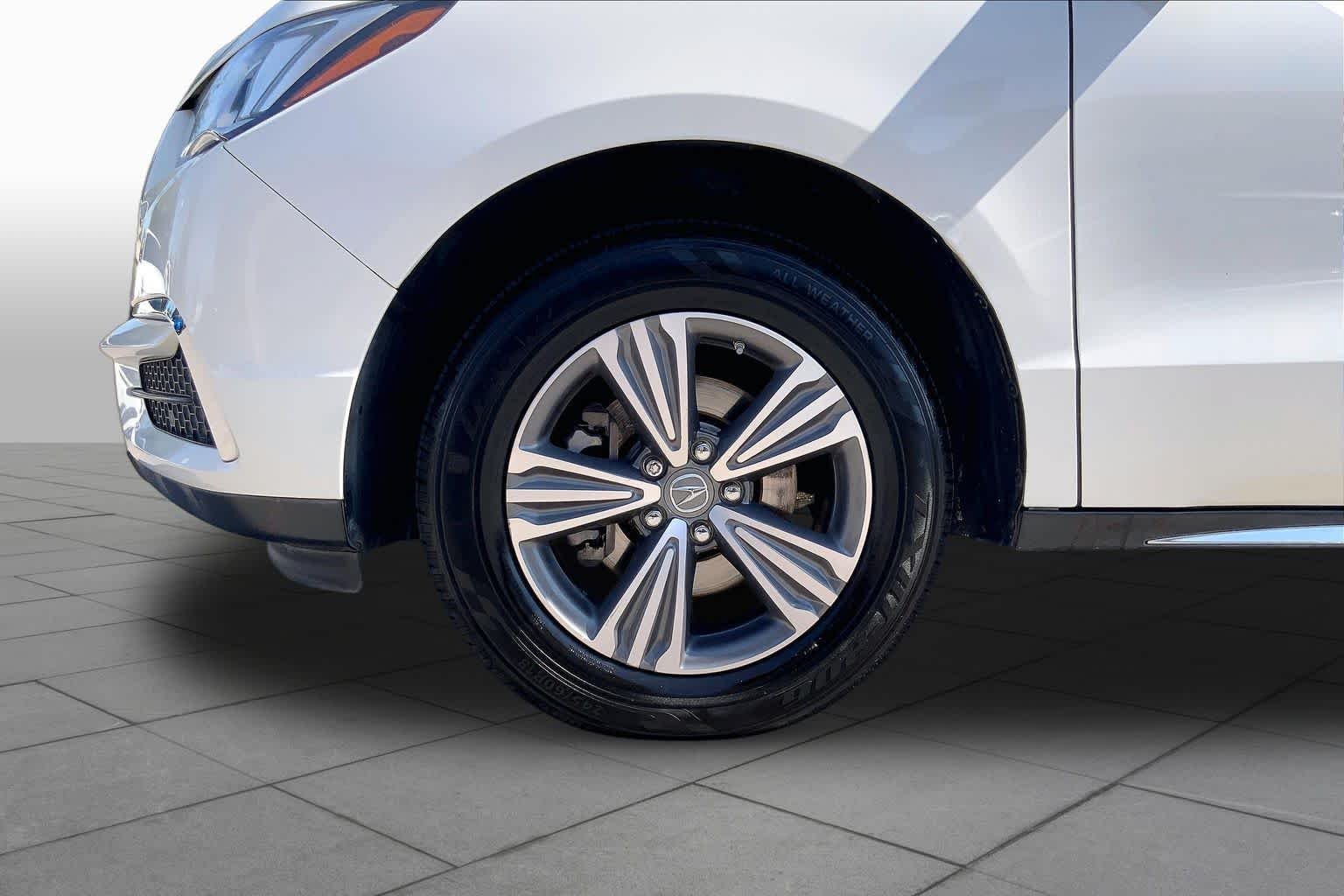 Used 2019 White Diamond Pearl Acura  image 10