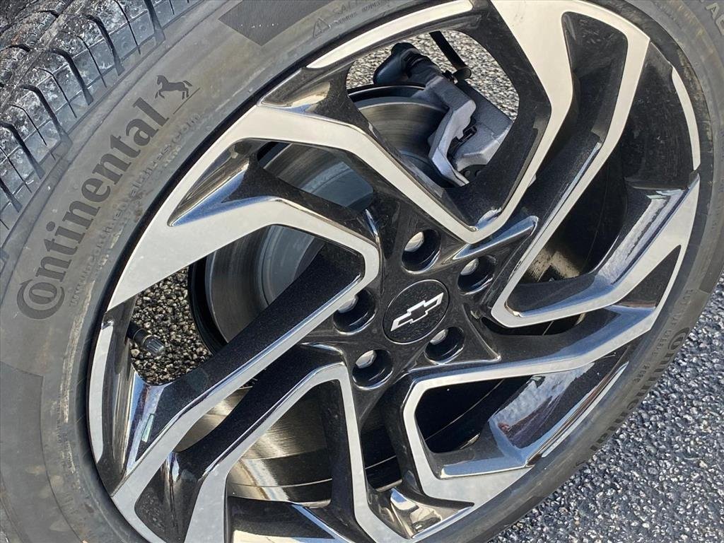 New 2026 Mosaic Black Metallic Chevrolet RS image 24