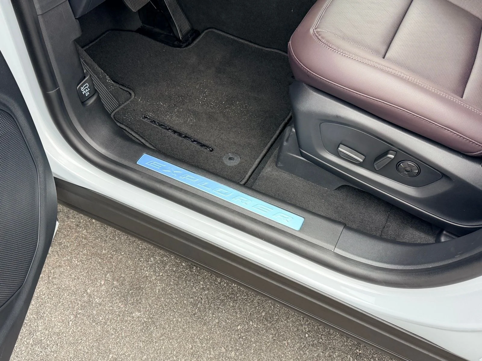 New 2026 White Ford Platinum image 31