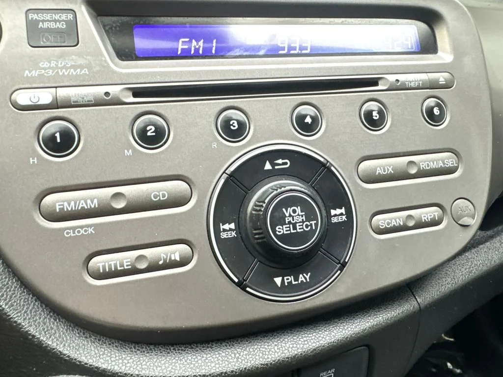 Used 2011  Honda Base image 62