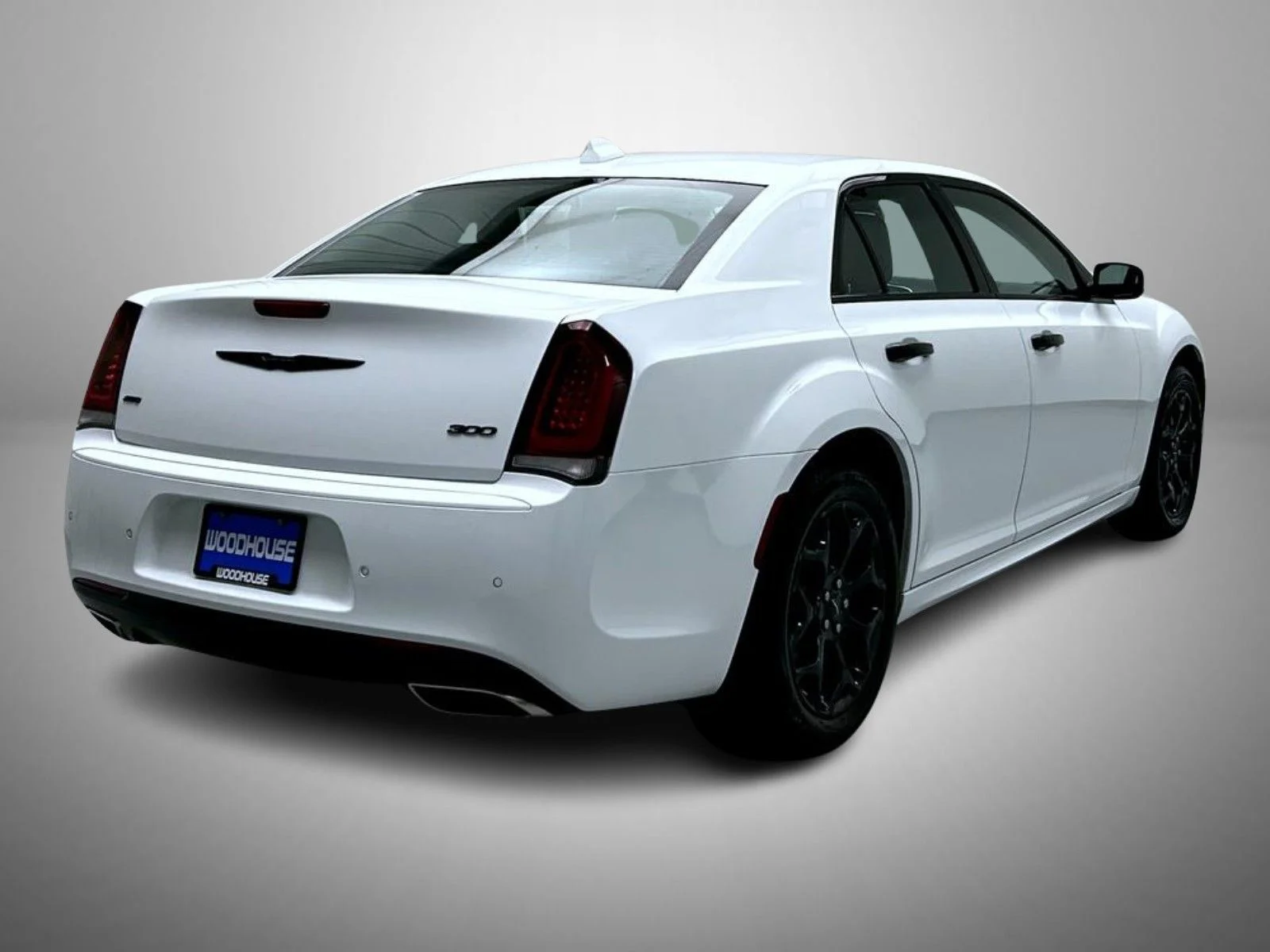 Used 2022 White Chrysler Touring image 5