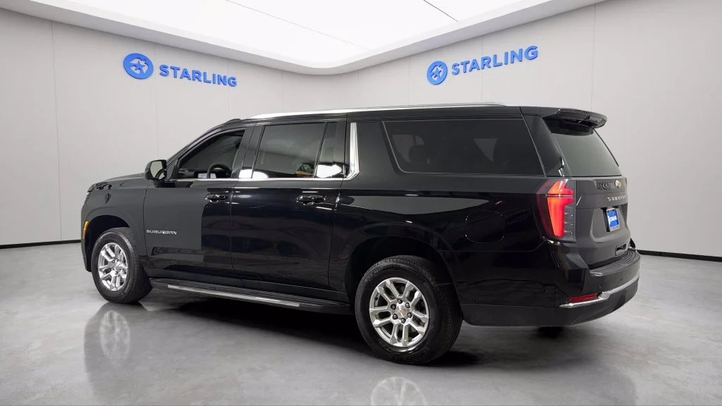 Used 2025 Black Chevrolet LT image 4