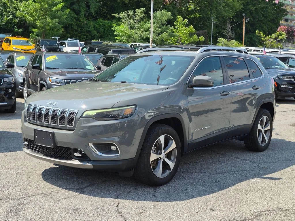 Used 2021 Gray Jeep Limited image 2