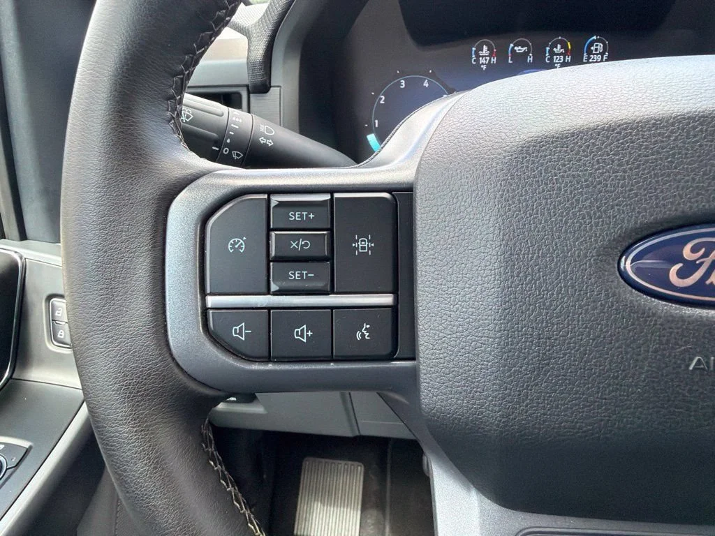 Used 2025 Iconic Silver Metallic Ford XLT image 26
