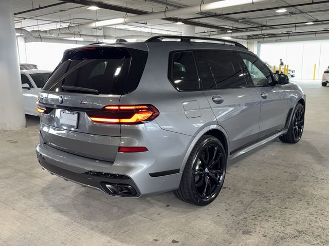 2026 BMW X7 M60i - Photo 8