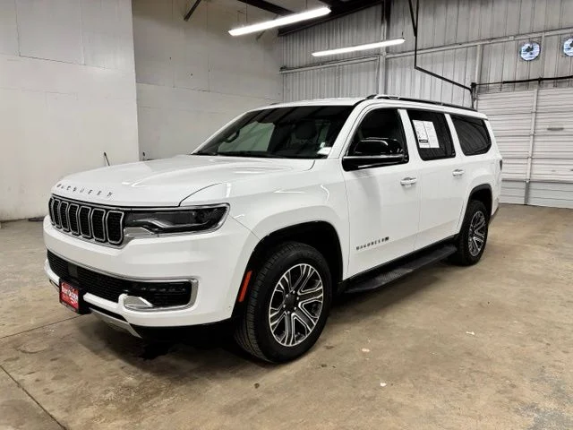 Used 2024 White Jeep Series II image 3