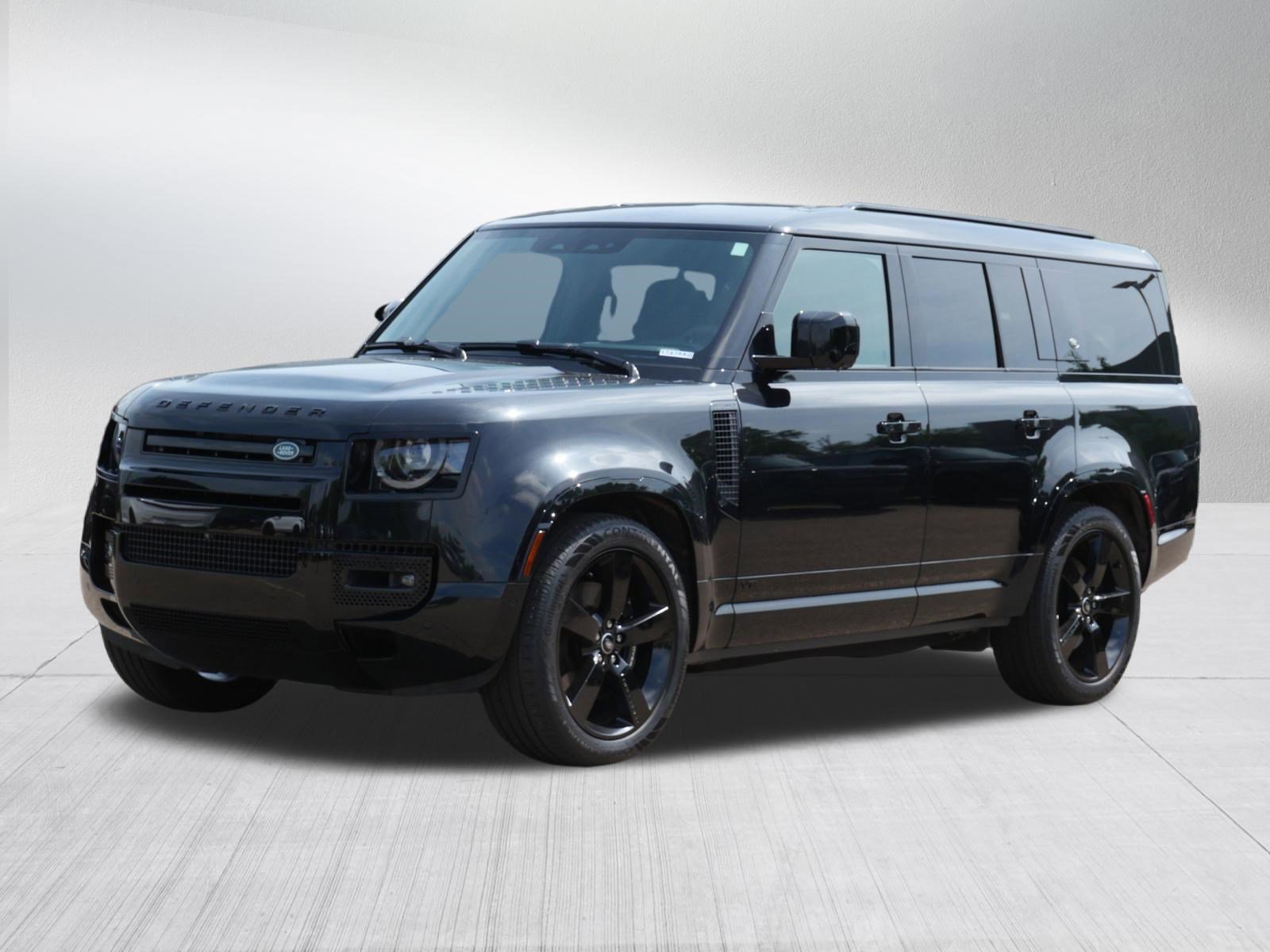 Used 2024 Santorini Black Metallic Land Rover V8 image 1