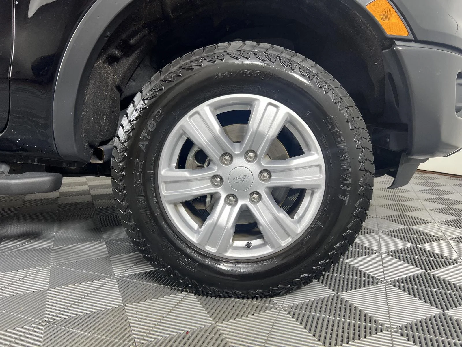Used 2020 Shadow Black Ford XL image 12