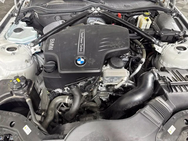 Used 2016 White BMW sDrive28i image 8
