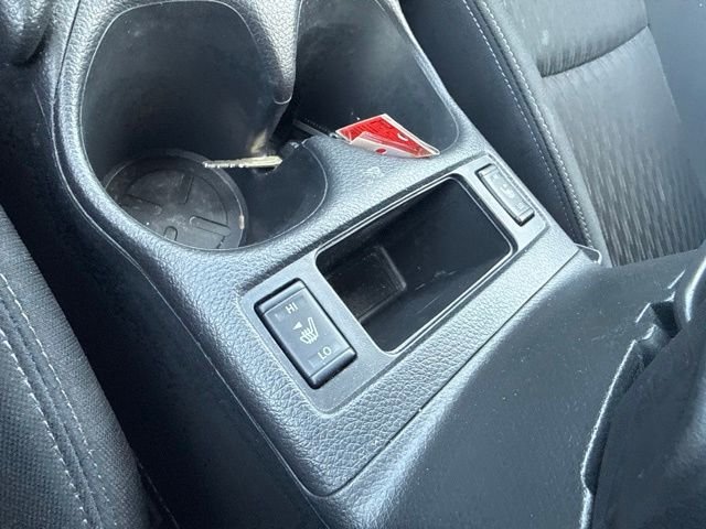 Used 2020 White Nissan SV image 13