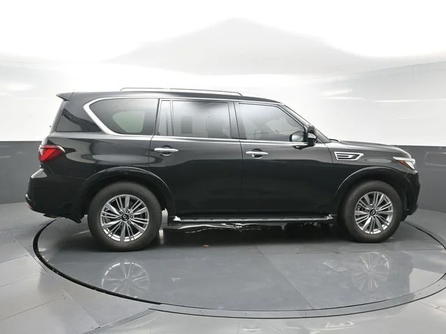 2021 INFINITI QX80 - Photo 8
