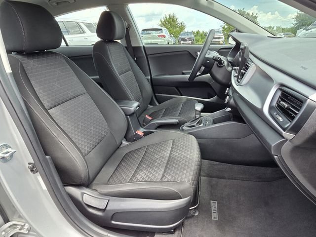 Used 2022 Silver Kia S image 16
