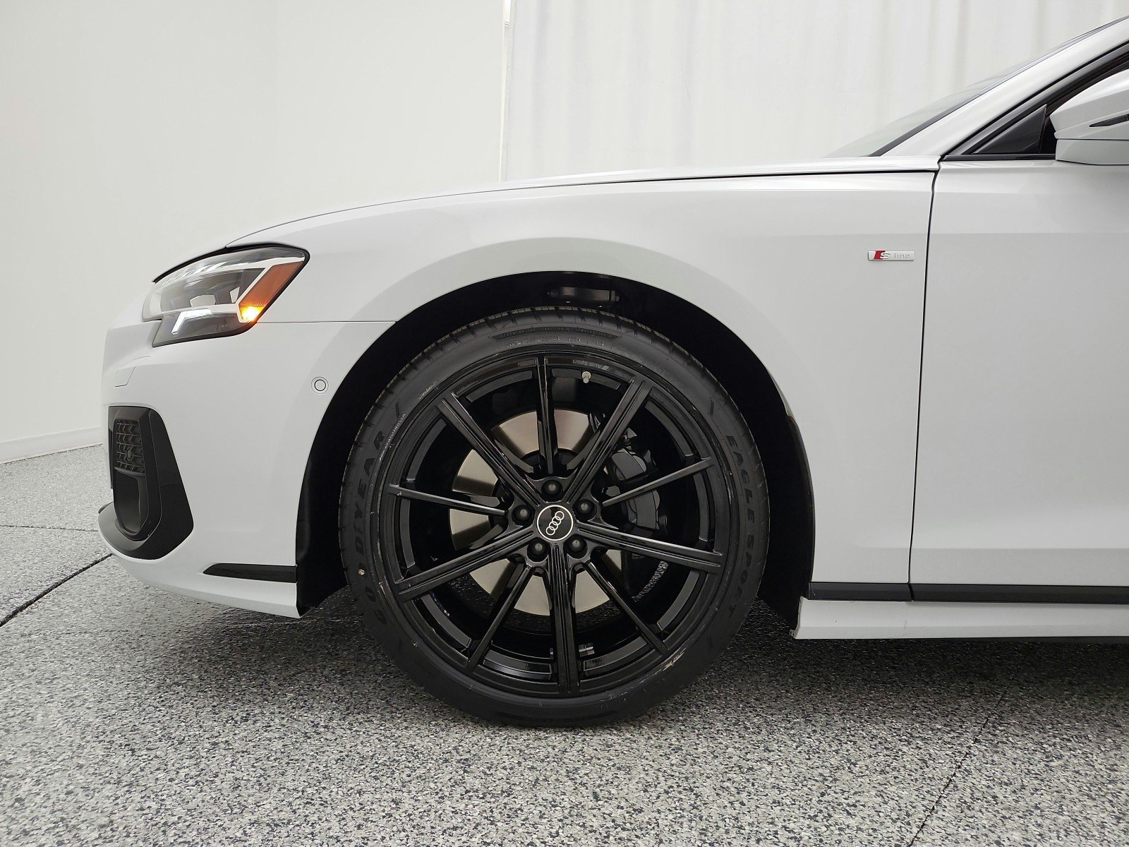Used 2023 Glacier White Metallic Audi  image 18