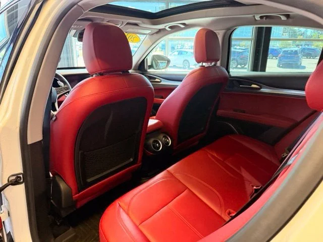Used 2018 Alfa White Alfa Romeo Base image 10