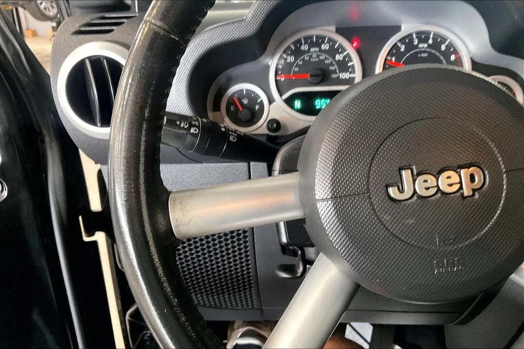 Used 2008 Black Jeep Unlimited Sahara image 18