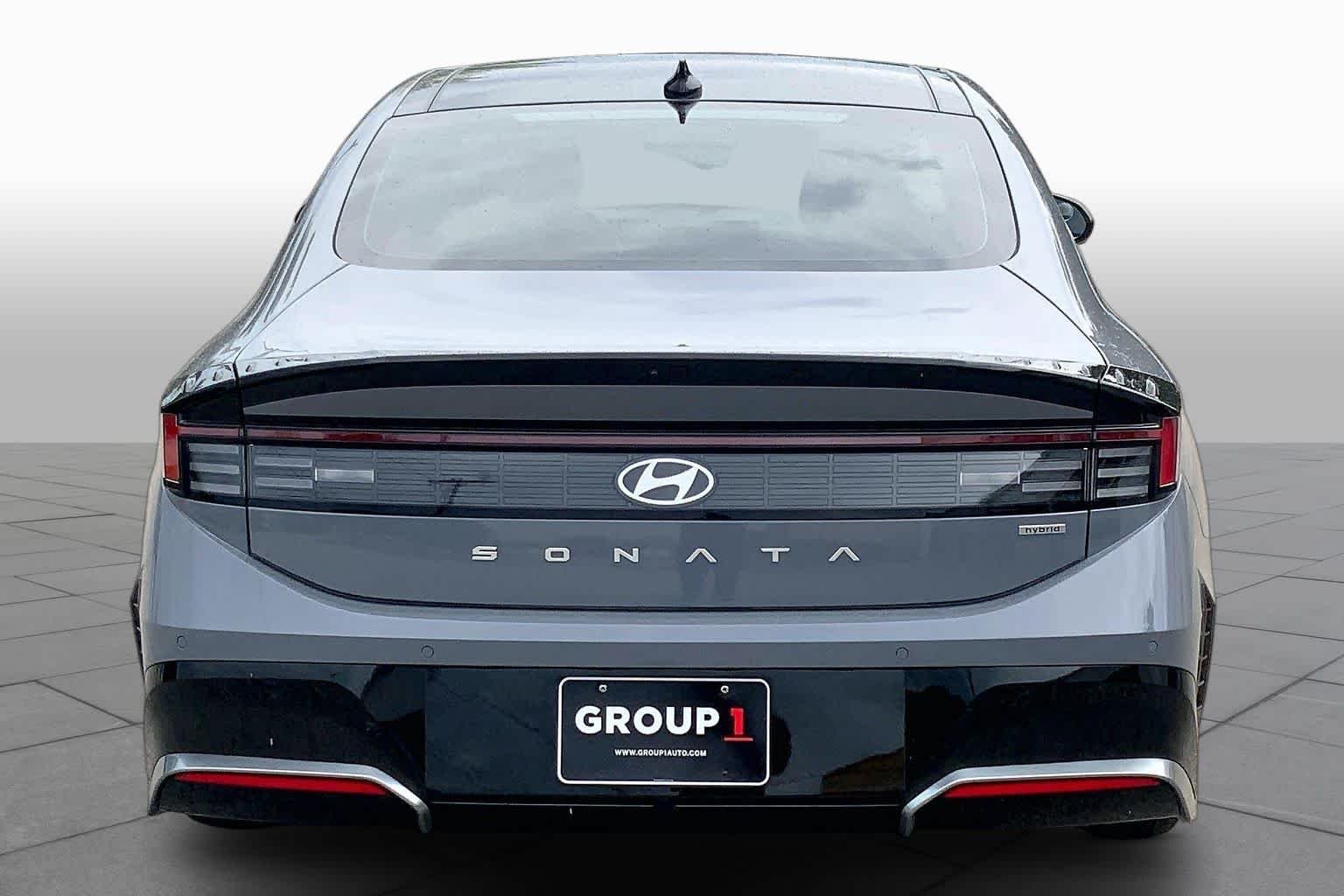 Used 2024 Transmission Blue Hyundai Limited image 5