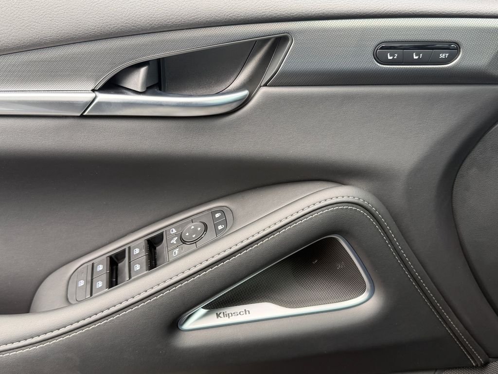New 2027 HARBOR GRAY INFINITI Luxe FWD image 24