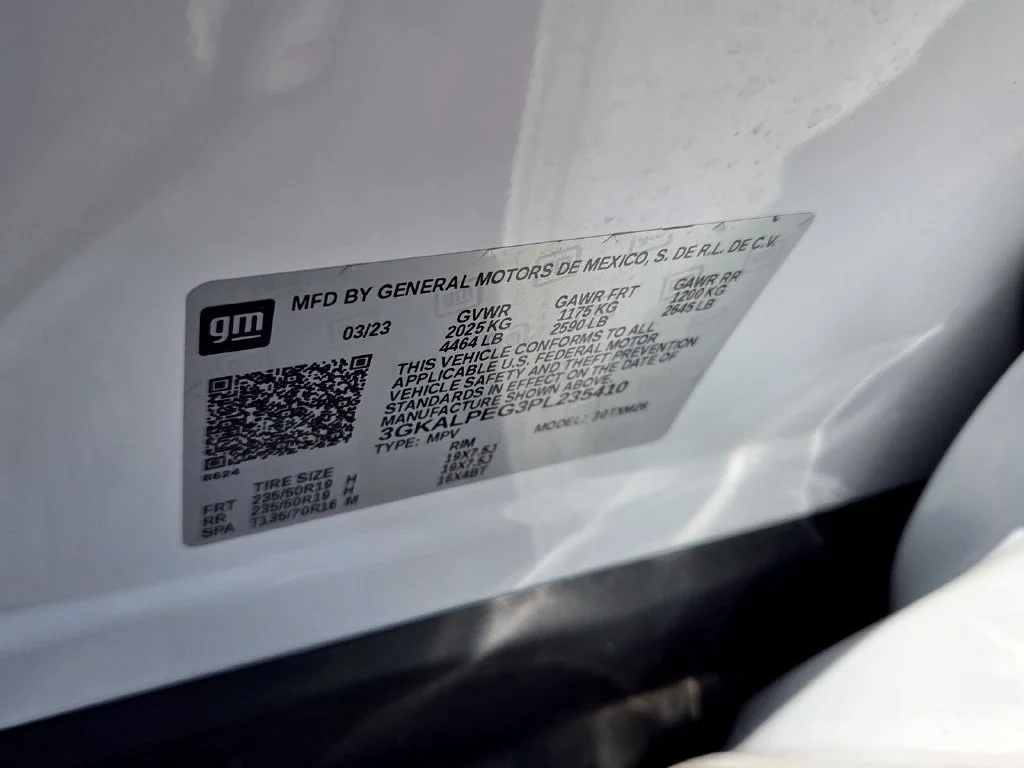 Used 2023 SUMMIT WHITE GMC SLT image 19