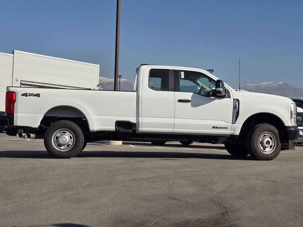 New 2026 Oxford White Ford XL image 23