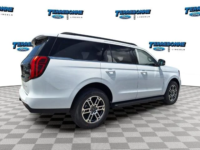 New 2026 Oxford White Ford Active image 32