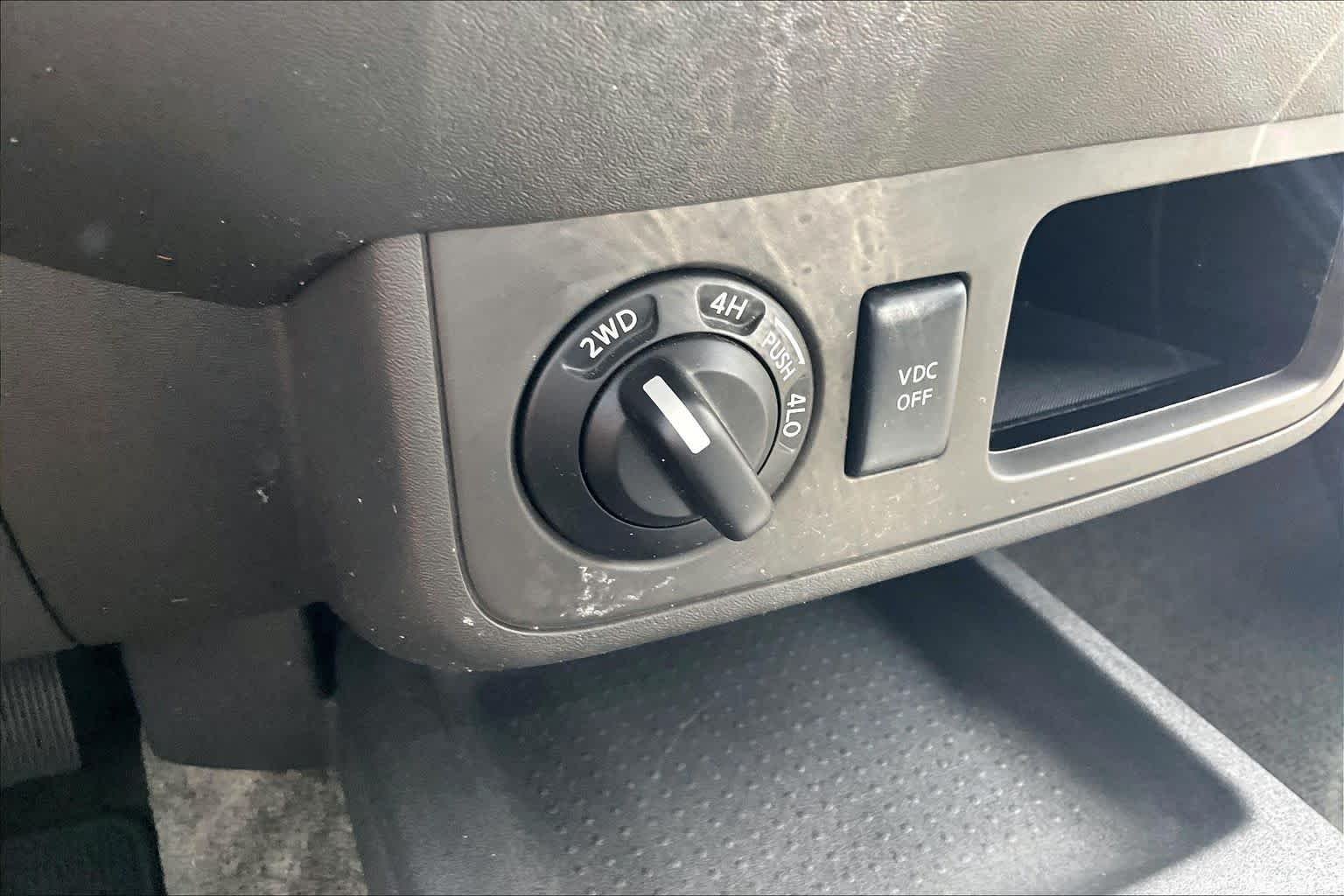Used 2011 Silver Lightning Nissan S image 32