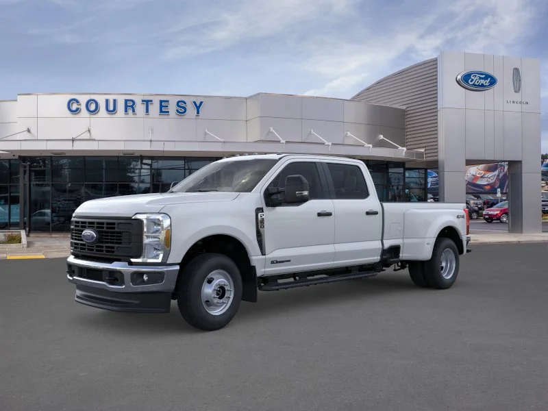 2026 Ford F-350 XL 4x4 Crew Cab 8' Box DRW's photo