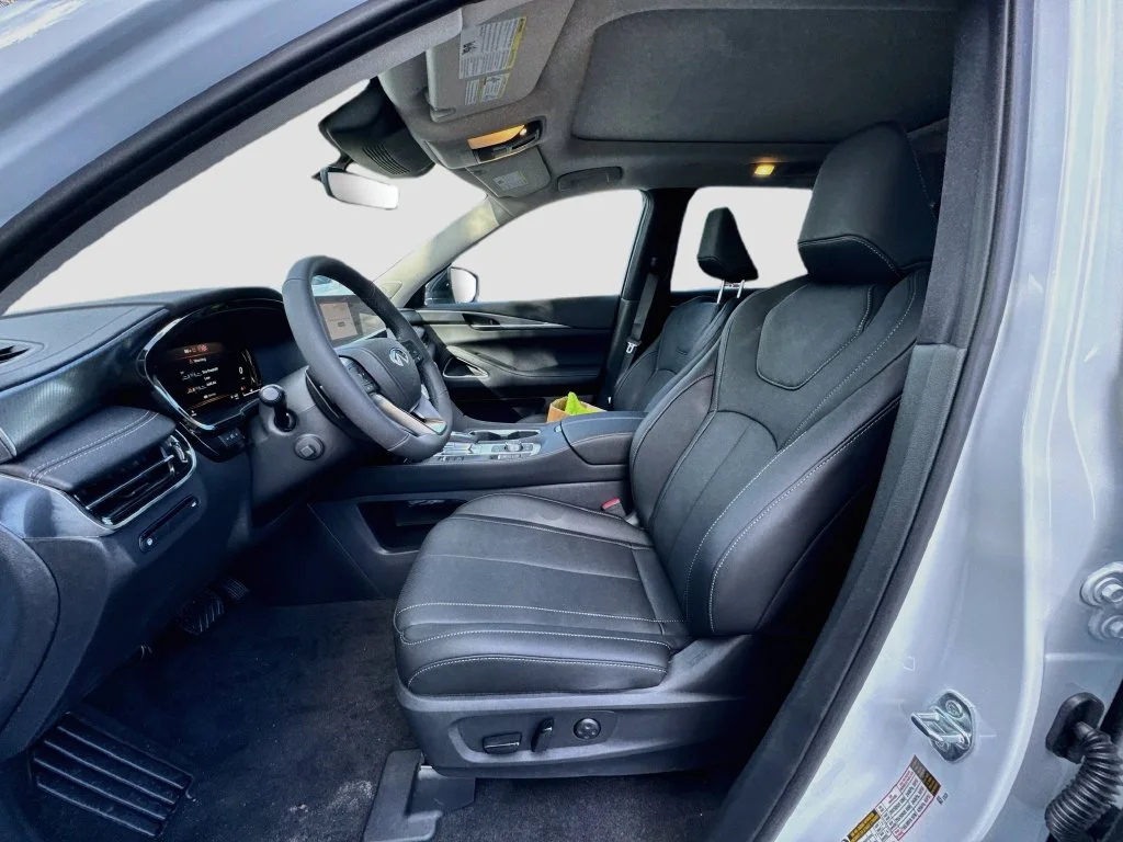 New 2027 White INFINITI LUXE image 22